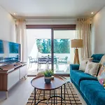 Balaia At * Αλμπουφέιρα